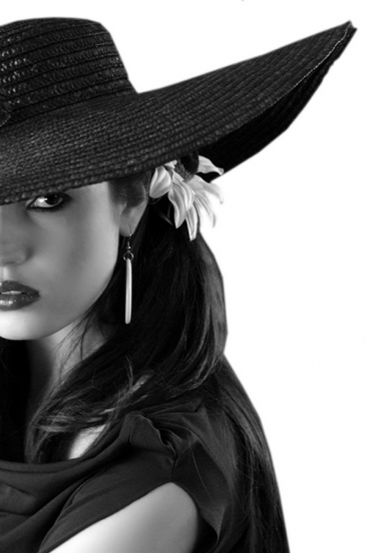 Femme chapeau noir images libres de droit, photos de Femme chapeau noir